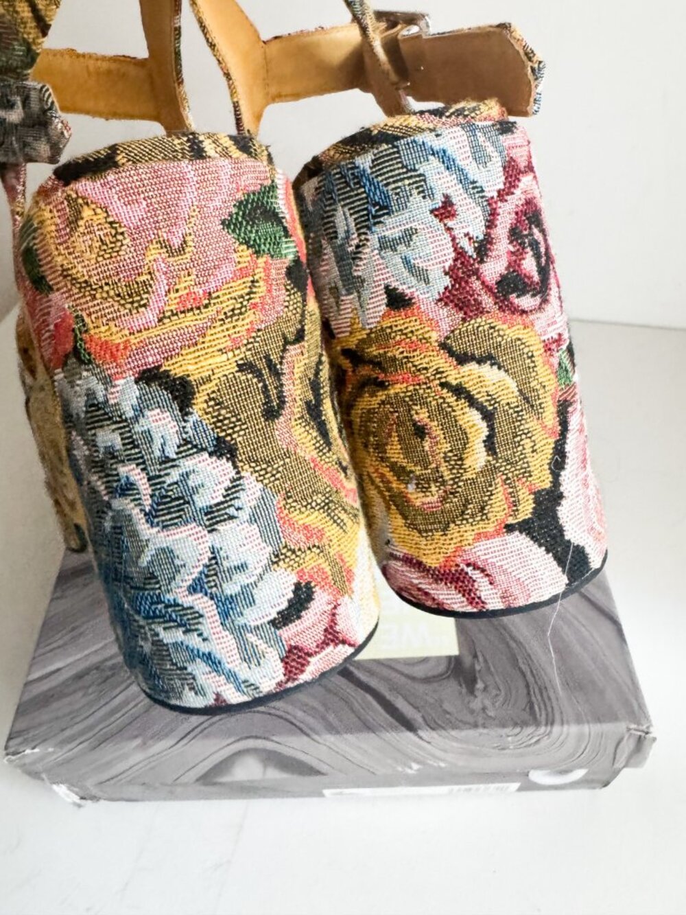 Jeffrey Campbell Floral Tapestry BOHEMIAN Wedge Heels 11 - Picture 7 of 10